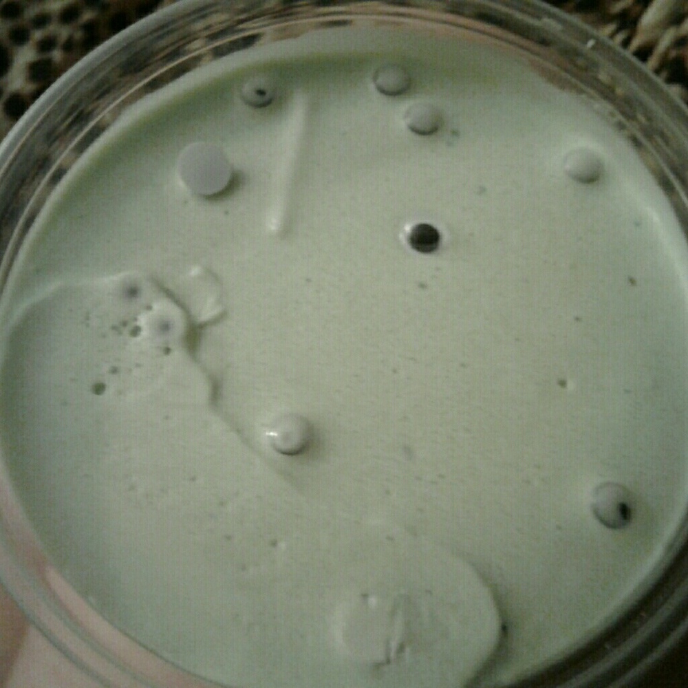 Clay slime, super crunchy, glow in dark, fake bugs